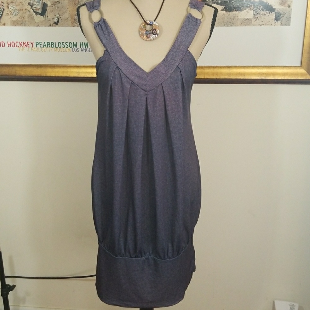 NY Pnotik Blue Sleeveless V Neckline Dress. Size M